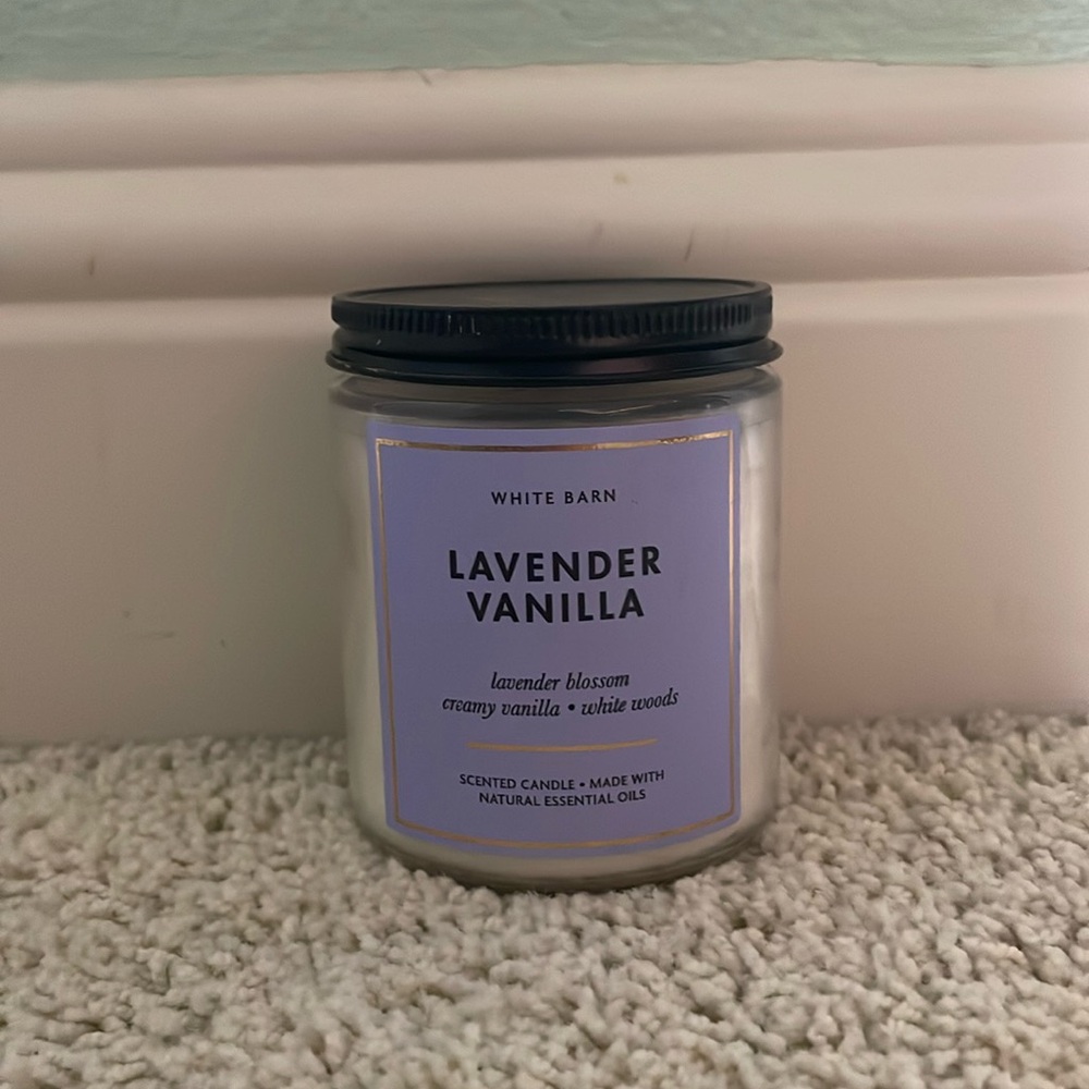 Bath and body works candle